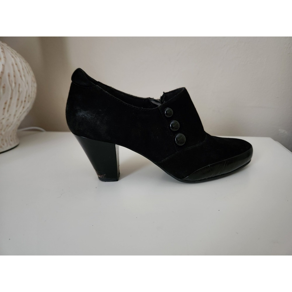 Clarks Womens Artisan Ankle Booties Black Suede Block Heel Almond Toe Zip Sz 7 M